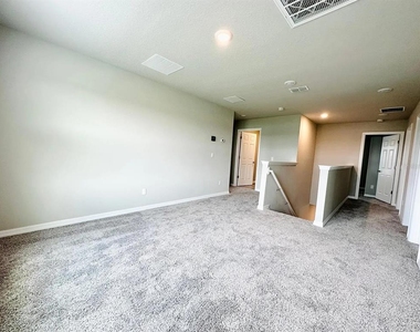 451 Whistling Duck Trail - Photo Thumbnail 9