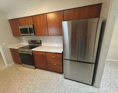 3019 Chelsea Street - Photo Thumbnail 8