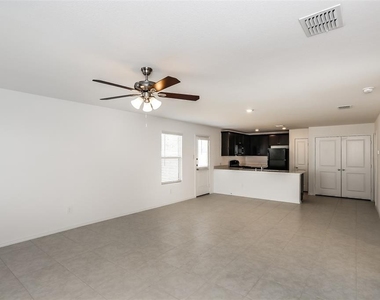 807 Savona Place - Photo Thumbnail 3