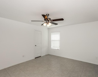 807 Savona Place - Photo Thumbnail 8