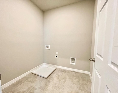 332 S Zuni Road - Photo Thumbnail 18