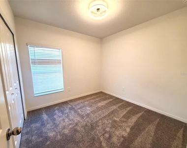 1124 Tyler Loop - Photo Thumbnail 11