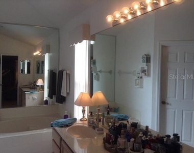 405 Flatwood Drive - Photo Thumbnail 13