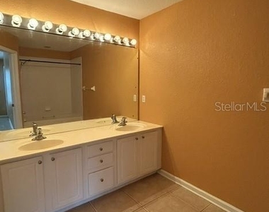 5052 Hawkstone Drive - Photo Thumbnail 11