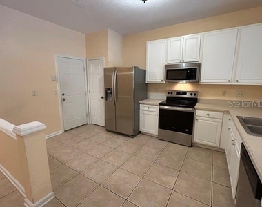 5052 Hawkstone Drive - Photo Thumbnail 4