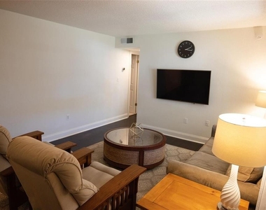 700 E Airport Boulevard - Photo Thumbnail 8