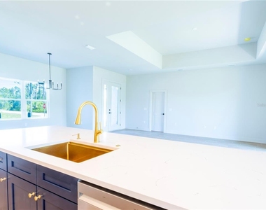 13547 Keystone Boulevard - Photo Thumbnail 21