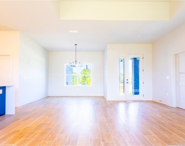 13547 Keystone Boulevard - Photo Thumbnail 28