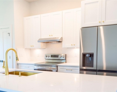 13547 Keystone Boulevard - Photo Thumbnail 16