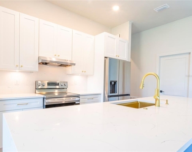 13547 Keystone Boulevard - Photo Thumbnail 14