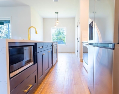 13547 Keystone Boulevard - Photo Thumbnail 25