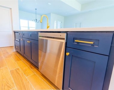 13547 Keystone Boulevard - Photo Thumbnail 23