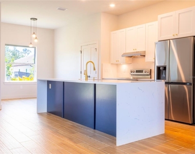 13547 Keystone Boulevard - Photo Thumbnail 17