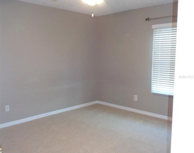 612 Georgetown Drive - Photo Thumbnail 7