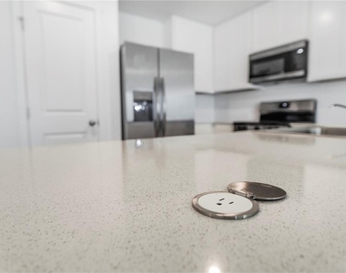 1566 Plank Place - Photo Thumbnail 12