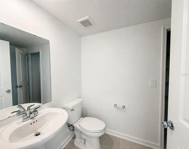 5836 Energy Way - Photo Thumbnail 12