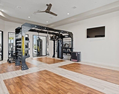5836 Energy Way - Photo Thumbnail 16