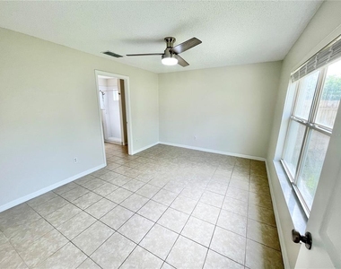 1627 Sherbourne Street - Photo Thumbnail 13
