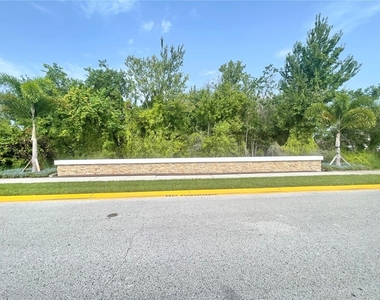 1627 Sherbourne Street - Photo Thumbnail 24