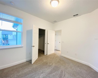 2452 Firstlight Way - Photo Thumbnail 15