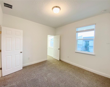 2452 Firstlight Way - Photo Thumbnail 19