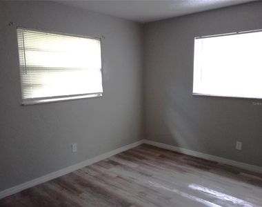 1229 Kennedy Road - Photo Thumbnail 3
