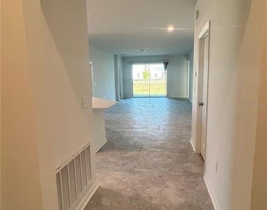 1120 Tyler Loop - Photo Thumbnail 4