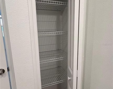 1120 Tyler Loop - Photo Thumbnail 17