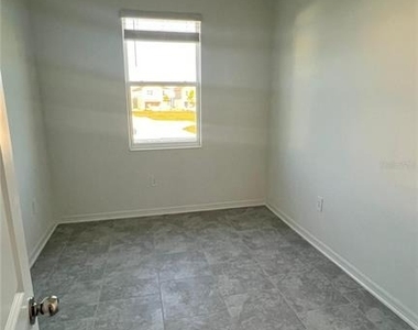1120 Tyler Loop - Photo Thumbnail 11
