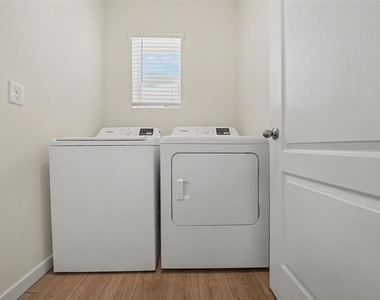 3408 Spineywood Dr. - Photo Thumbnail 4