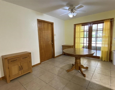 1601 Center Street - Photo Thumbnail 8