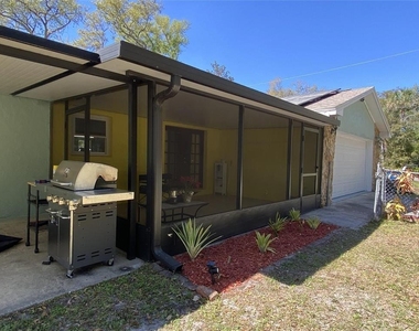 1601 Center Street - Photo Thumbnail 2