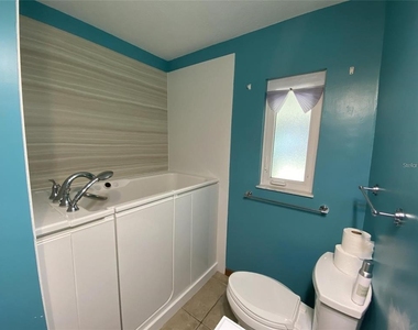 1601 Center Street - Photo Thumbnail 12