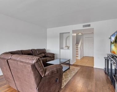 4428 Castlepalm Road - Photo Thumbnail 13