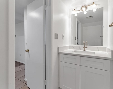 4428 Castlepalm Road - Photo Thumbnail 11