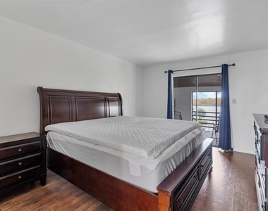 4428 Castlepalm Road - Photo Thumbnail 3