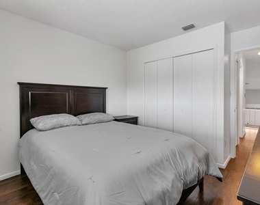 4428 Castlepalm Road - Photo Thumbnail 7