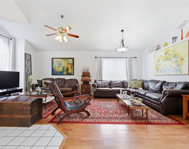 13200 Mallard Cove Boulevard - Photo Thumbnail 8