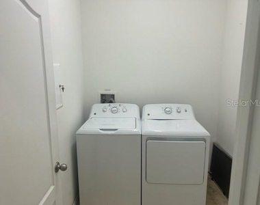 913 Berry Leaf Court - Photo Thumbnail 17