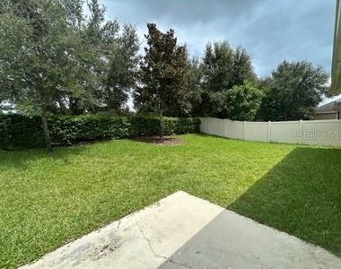 913 Berry Leaf Court - Photo Thumbnail 3