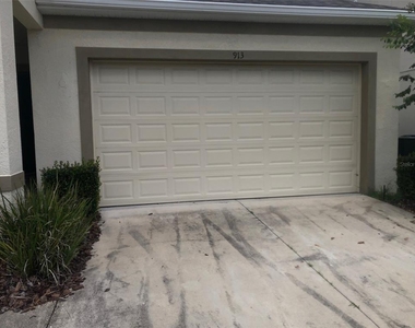 913 Berry Leaf Court - Photo Thumbnail 20