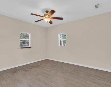 613 E 2nd Street - Photo Thumbnail 7