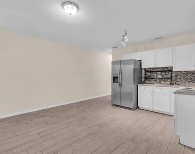 613 E 2nd Street - Photo Thumbnail 15