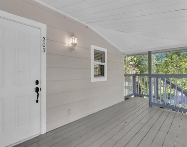 613 E 2nd Street - Photo Thumbnail 10