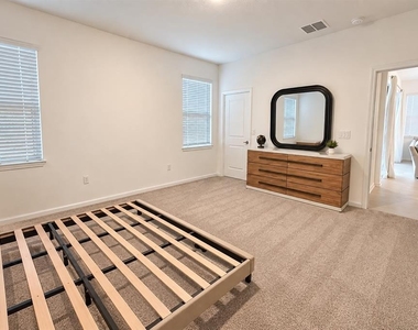 1675 Cadence Street - Photo Thumbnail 6