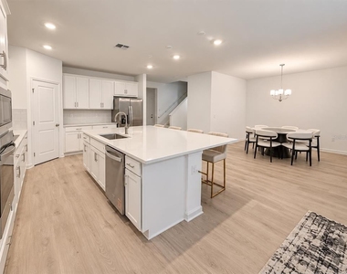 1675 Cadence Street - Photo Thumbnail 3