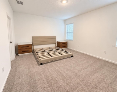 1675 Cadence Street - Photo Thumbnail 5