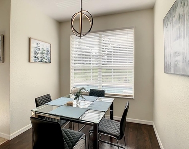 246 Herring Street - Photo Thumbnail 7