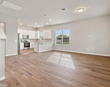 2908 Meleto Boulevard - Photo Thumbnail 16