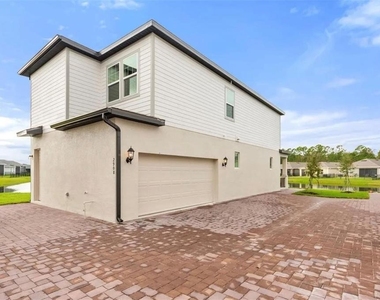 2908 Meleto Boulevard - Photo Thumbnail 24